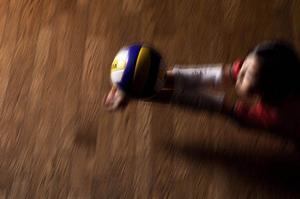 自宅で簡単！バランスボールを使った効果的なトレーニング方法を徹底解説！